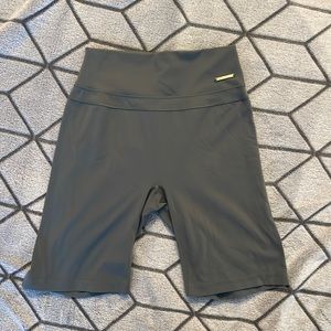 Gymshark x Whitney Simmons V3 Cycling Shorts - Eucalyptus (M)